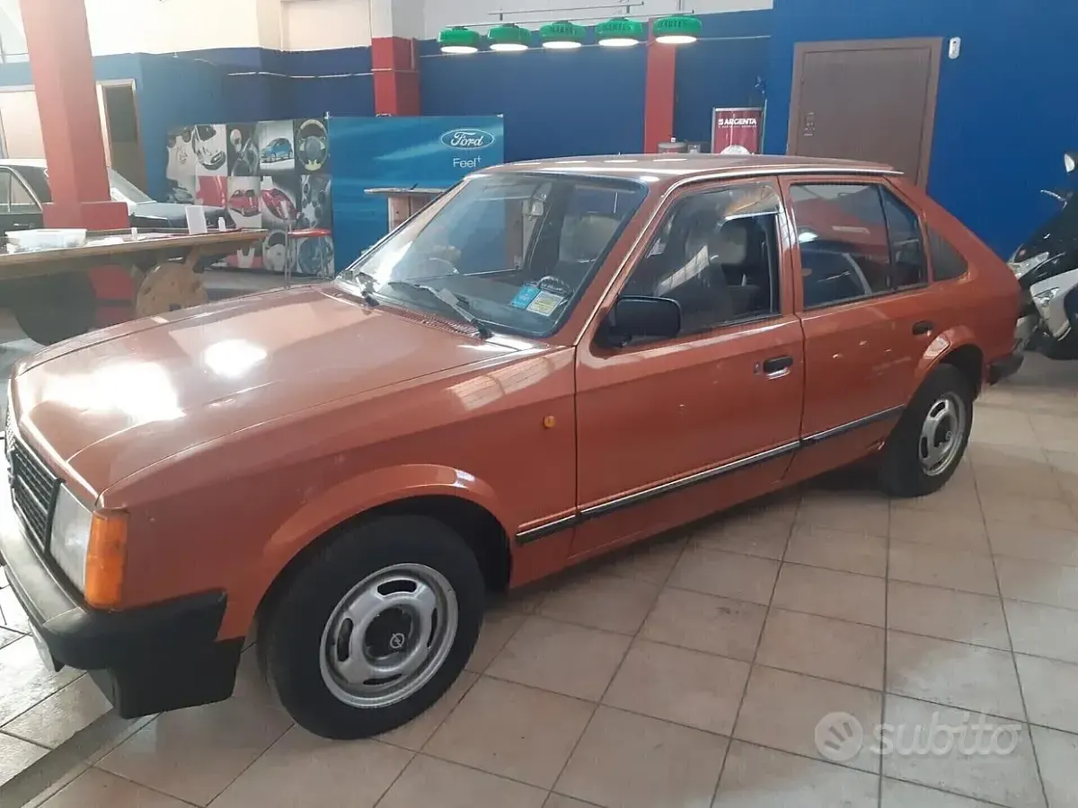 Usata Opel Kadett S 50 CV (36 kW) 1981 Marrone Station wagon