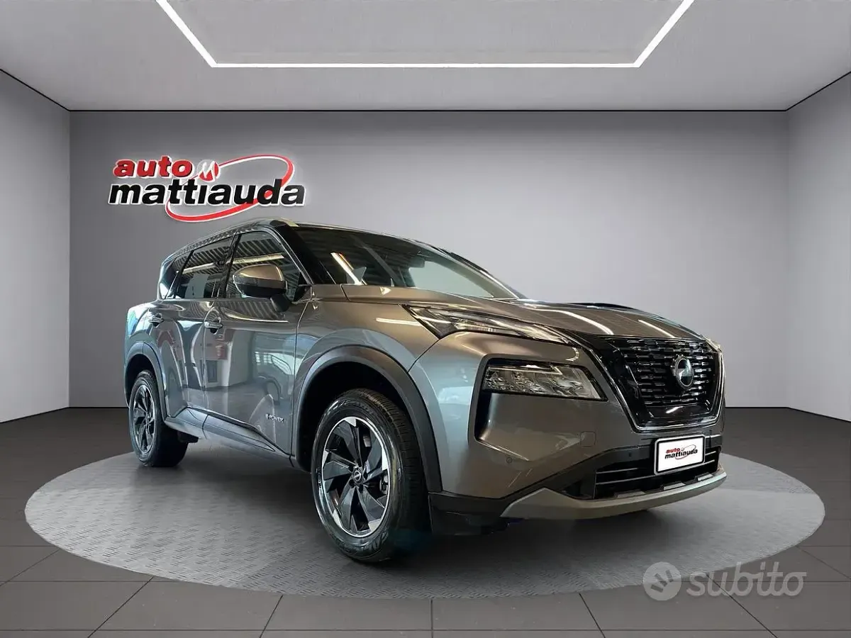 Usata Nissan X-Trail N-Connecta 213 CV (156 kW) 2025 Grigio SUV