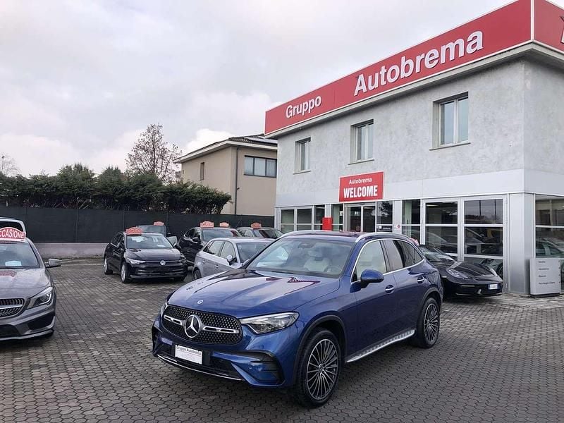 Usata Mercedes GLC300e AMG Line Premium Plus 197 CV (144 kW) 2023 Blu/azzurro SUV