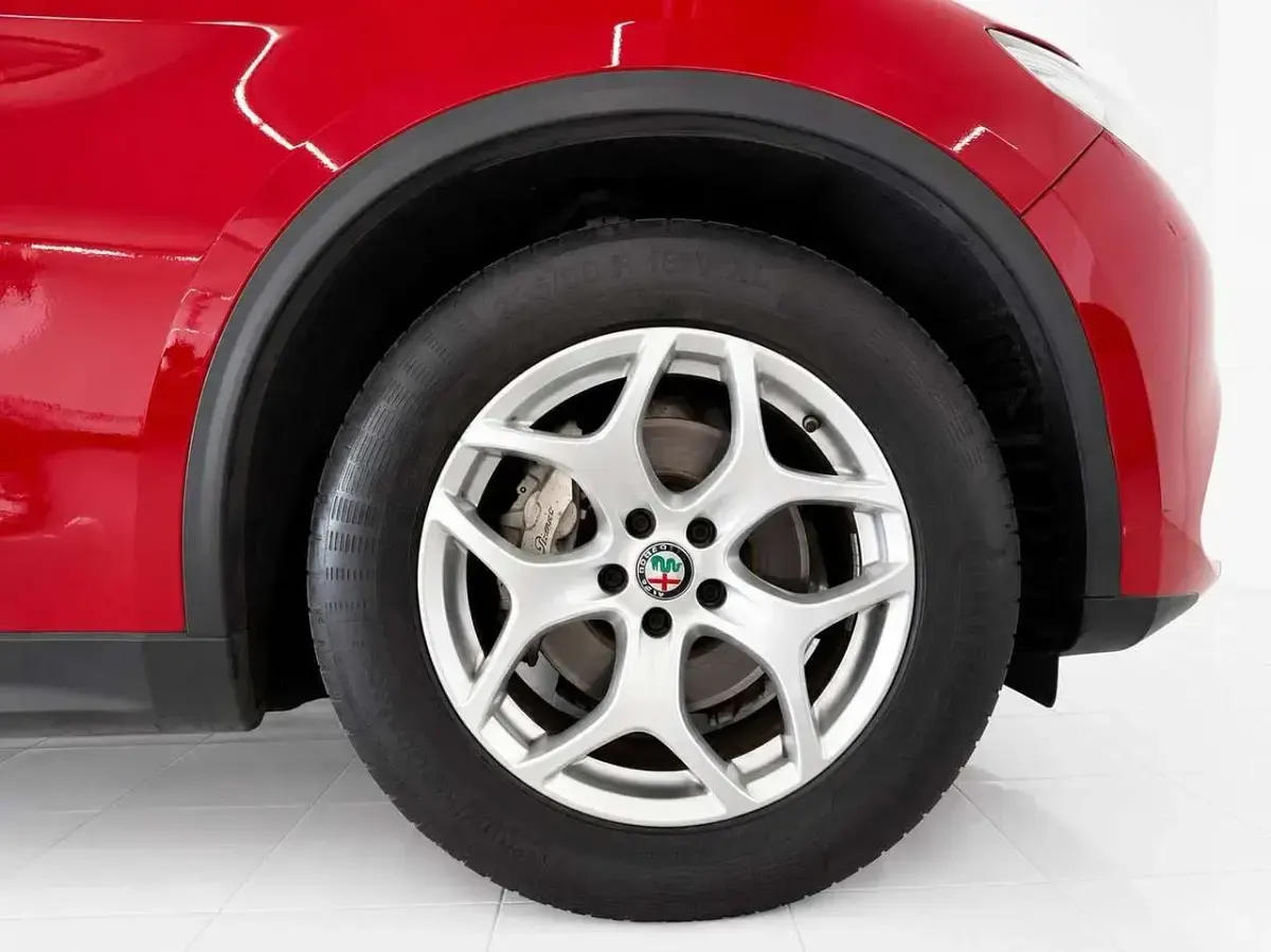 Usata Alfa Romeo Stelvio Business 190 CV (139 kW) 2021 Rosso SUV