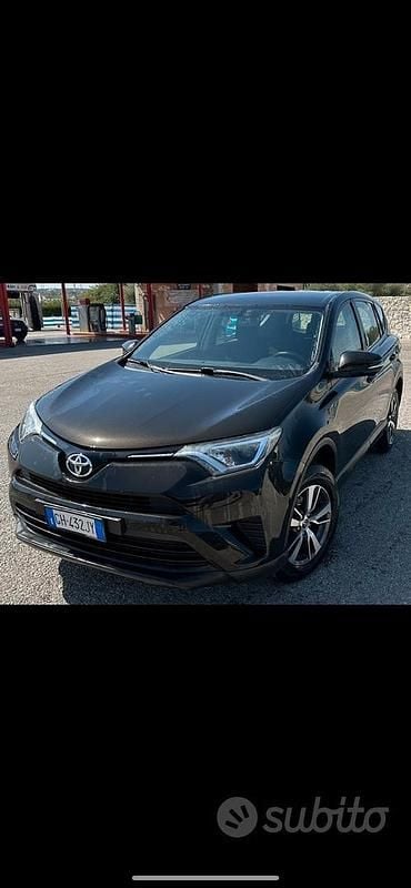 Usata Toyota RAV4 2017 Nero SUV