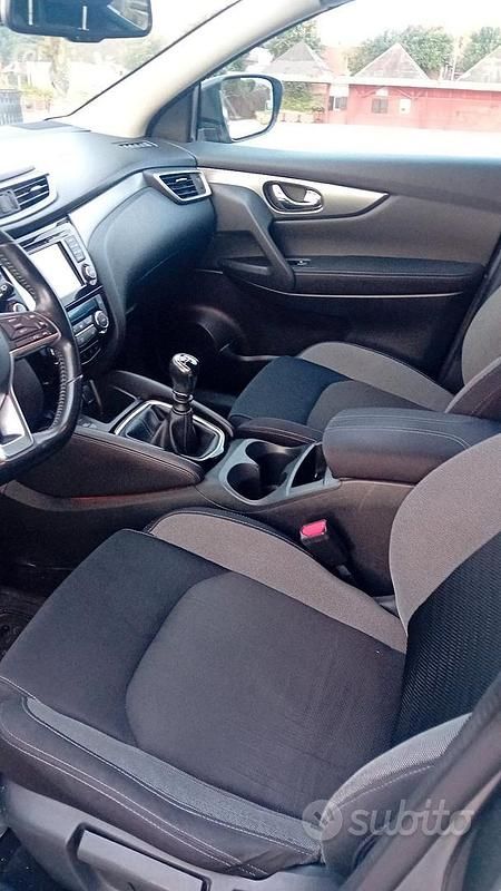 Usata Nissan Qashqai 110 CV (80 kW) 2018 Grigio SUV