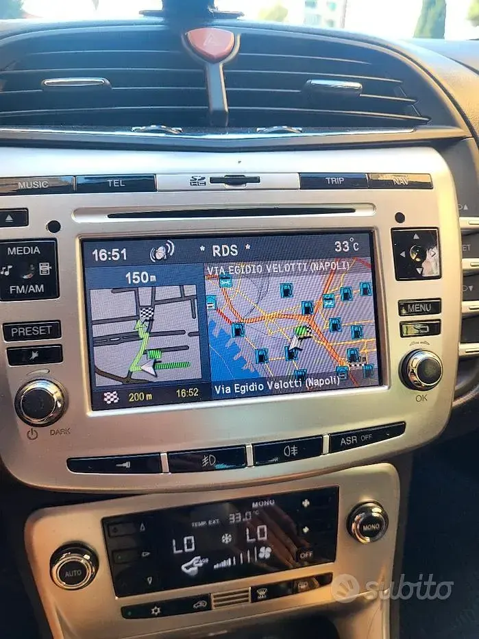 Usata Lancia Delta 120 CV (88 kW) 2011 Grigio Utilitaria