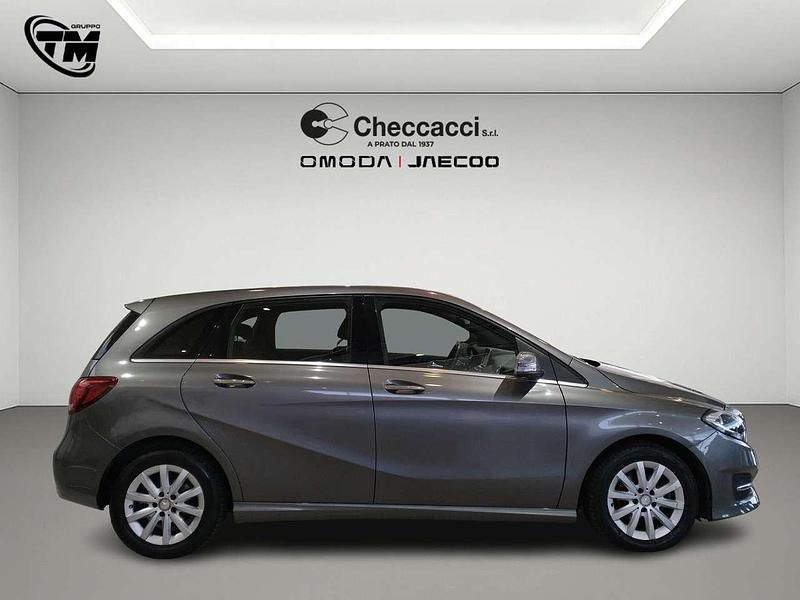 Usata Mercedes B180 Executive 109 CV (80 kW) 2015 Grigio Monovolume