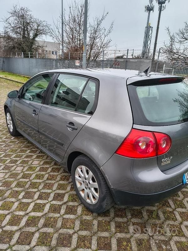 Usata VW Golf V 2007 Grigio Berlina