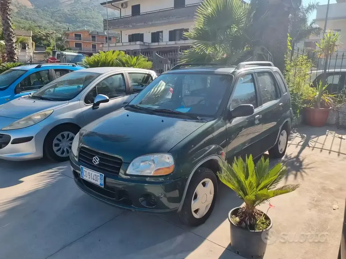 Usata Suzuki Ignis 83 CV (61 kW) 2003 Verde Utilitaria