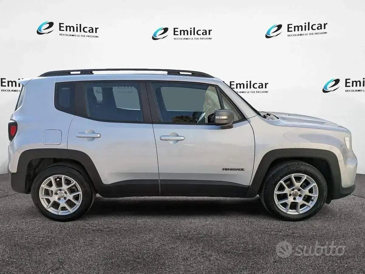 Begagnad Jeep Renegade Limited 131 HK (96 kW) 2021 Grå SUV