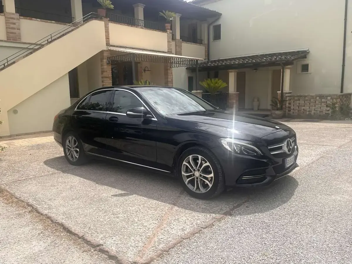 Usata Mercedes C220 170 CV (125 kW) 2014 Nero Berlina
