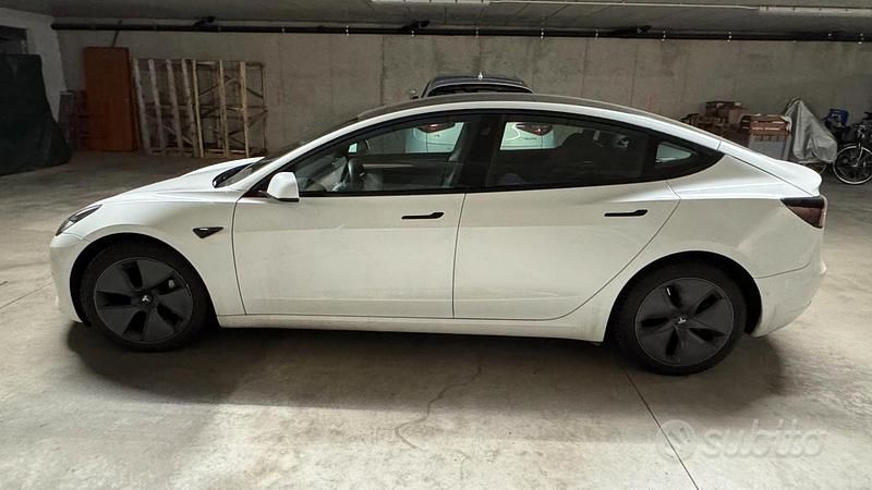 Usata Tesla Model 3 345 kW (470 CV) 2022 Bianco Berlina