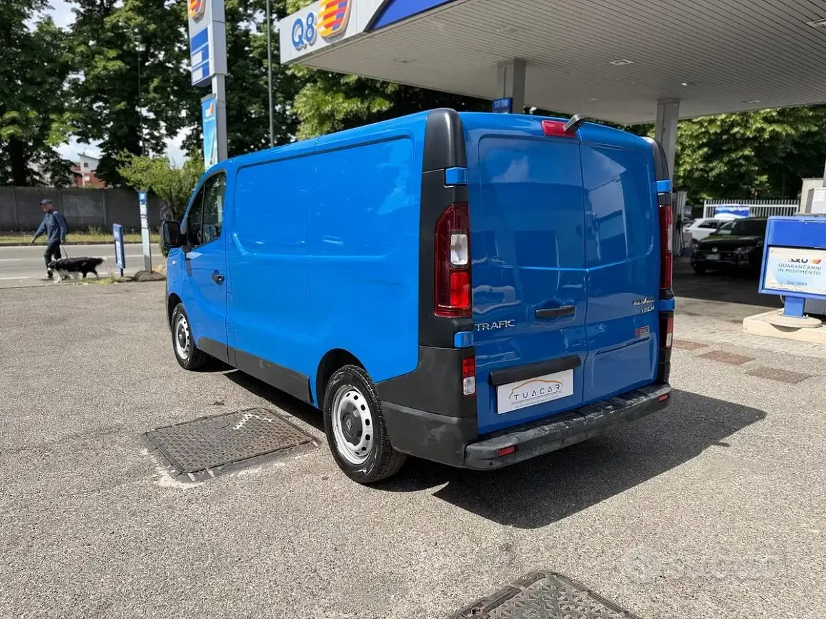 Usata Renault Trafic 125 CV (91 kW) 2018 Blu Monovolume