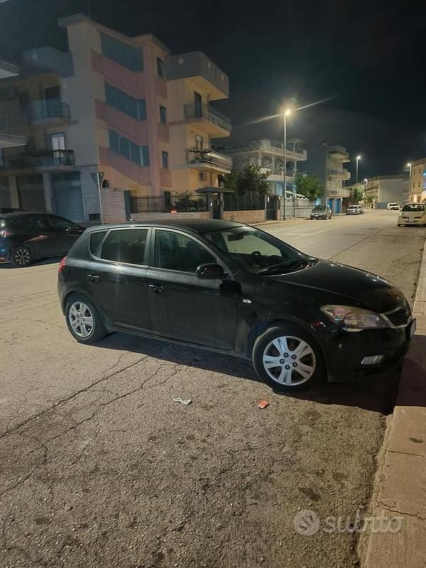 Usata Kia Ceed 116 CV (85 kW) 2010 Utilitaria