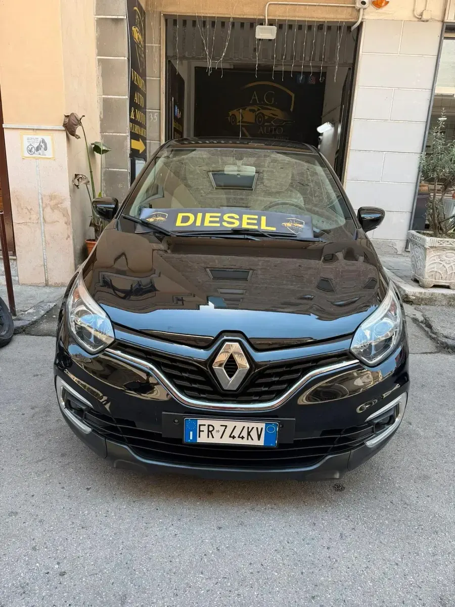 Usata Renault Captur Bose Edition 90 CV (66 kW) 2018 Nero SUV