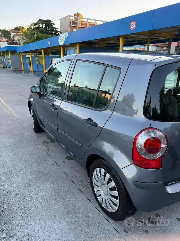 Usata Renault Modus 75 CV (55 kW) 2007 Monovolume