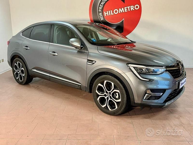 Usata Renault Arkana Techno 145 CV (106 kW) 2022 Grigio SUV