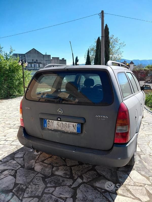 Usata Opel Astra 2001 Grigio Station wagon