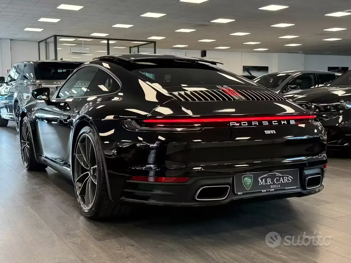 Usata Porsche 911 Carrera 4 385 CV (283 kW) 2021 Nero Coupé