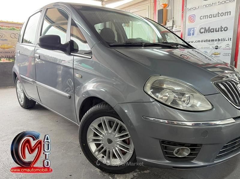 Usata Lancia Musa 95 CV (69 kW) 2012 Grigio Monovolume