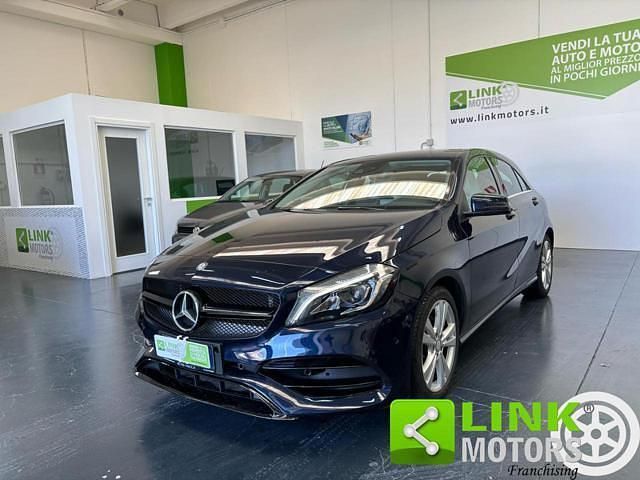 Usata Mercedes A200 135 CV (99 kW) 2017 Blu Berlina