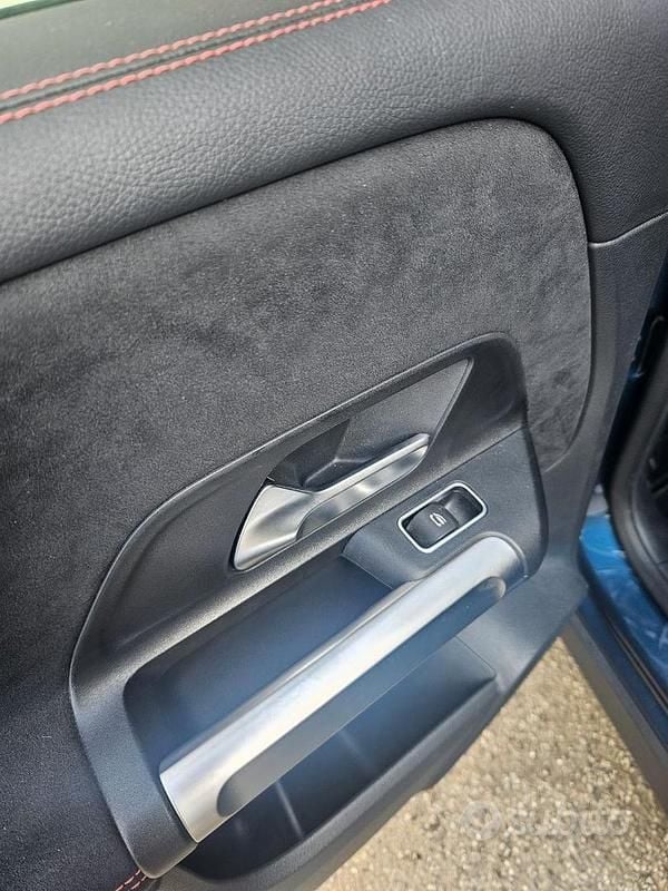 Usata Mercedes GLB200 2023 Blu SUV