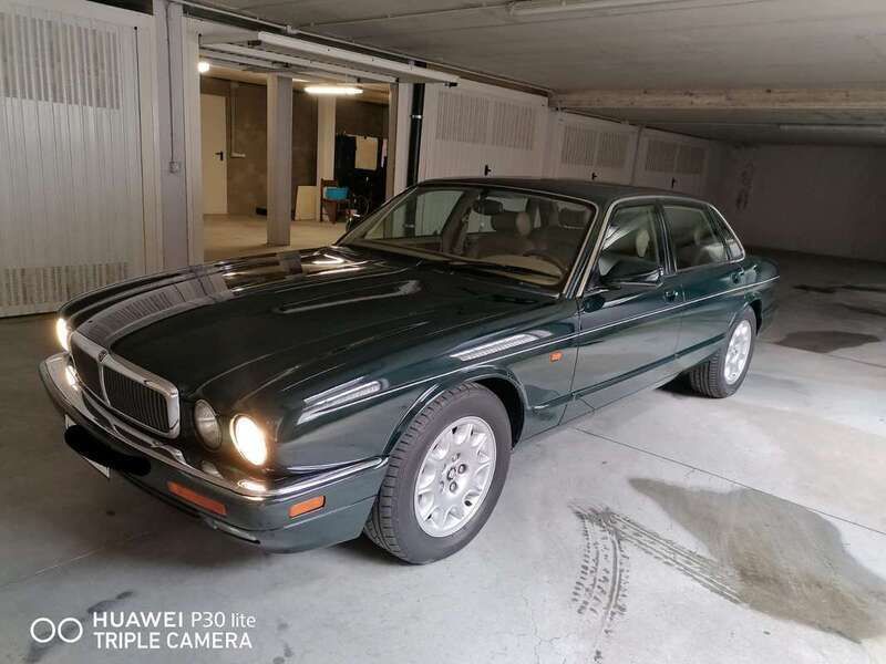 Verde Usata 1996 Jaguar XJ6 Tre volumi | 11.000 € - Immagine 1/4