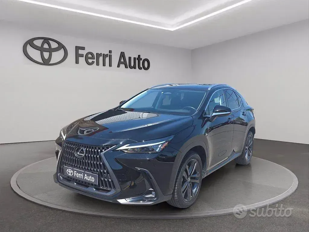 Usata Lexus NX450h+ 309 CV (227 kW) 2024 Nero SUV