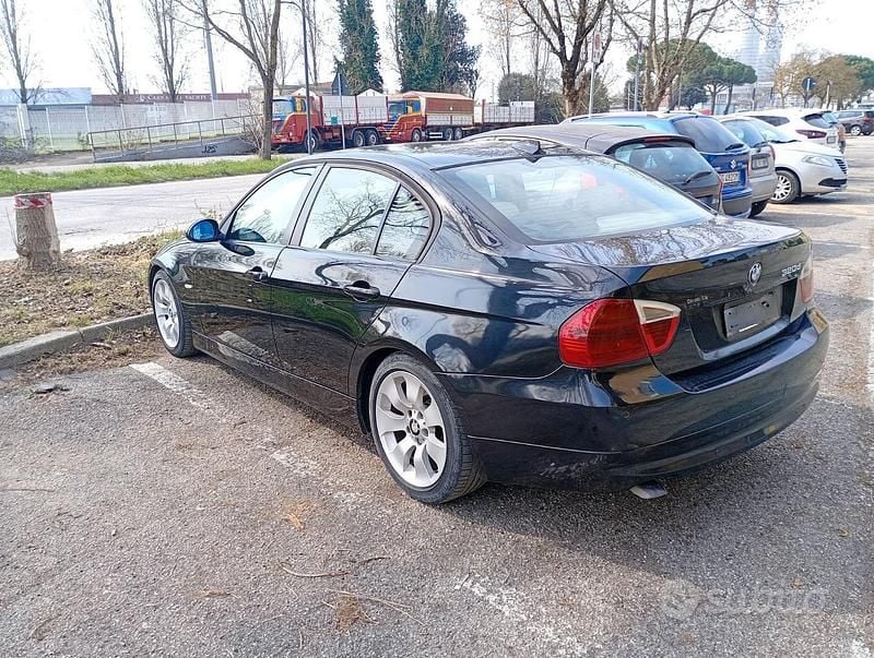 Usata BMW 320 163 CV (119 kW) 2005 Nero Berlina