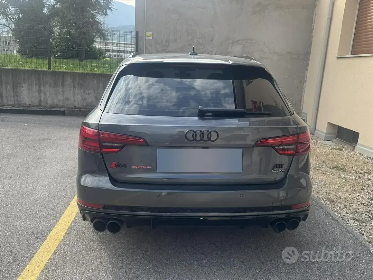 Usata Audi A4 S-Line 190 CV (139 kW) 2016 Grigio Station wagon