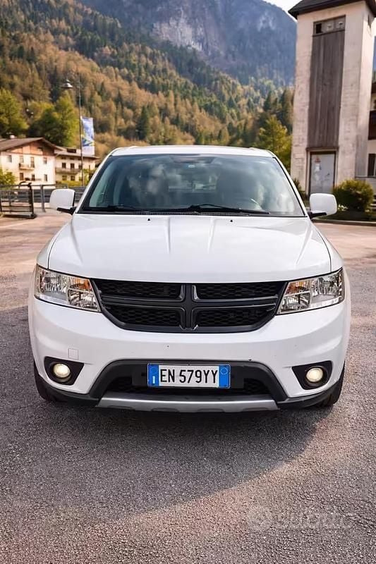 Usata Fiat Freemont 140 CV (102 kW) 2012 Bianco SUV