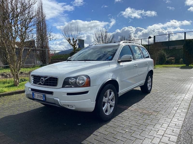 Usata Volvo XC90 R-Design Momentum 163 CV (119 kW) 2012 Bianco SUV