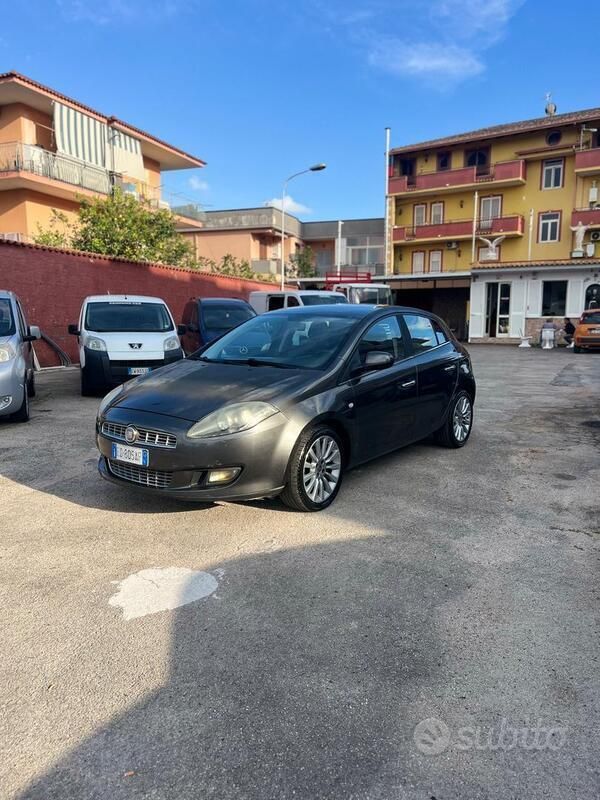 Grigio Usata 2010 Fiat Bravo Emotion Due volumi | 1699 € (Super prezzo) - Immagine 1/4