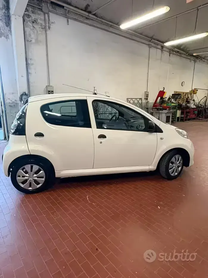 Usata Citroën C1 68 CV (50 kW) 2011 Bianco Utilitaria