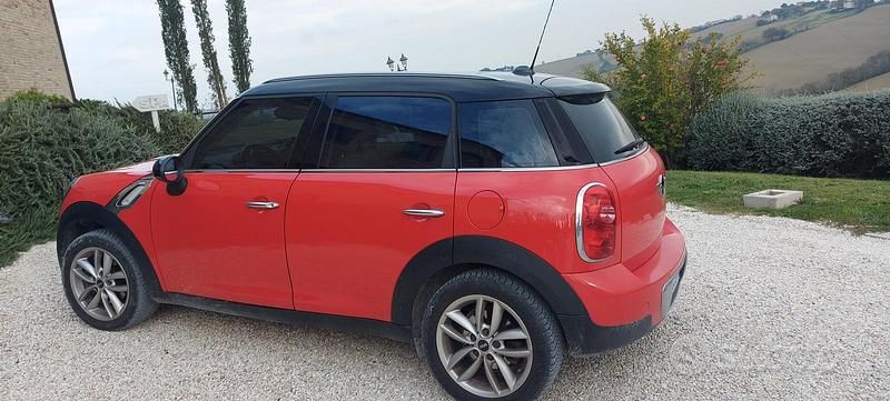 Usata Mini Countryman 122 CV (89 kW) 2011 Rosso SUV