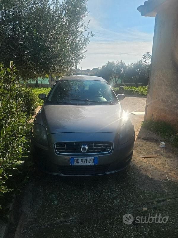 Usata Fiat Croma 150 CV (110 kW) 2009 Grigio Station wagon