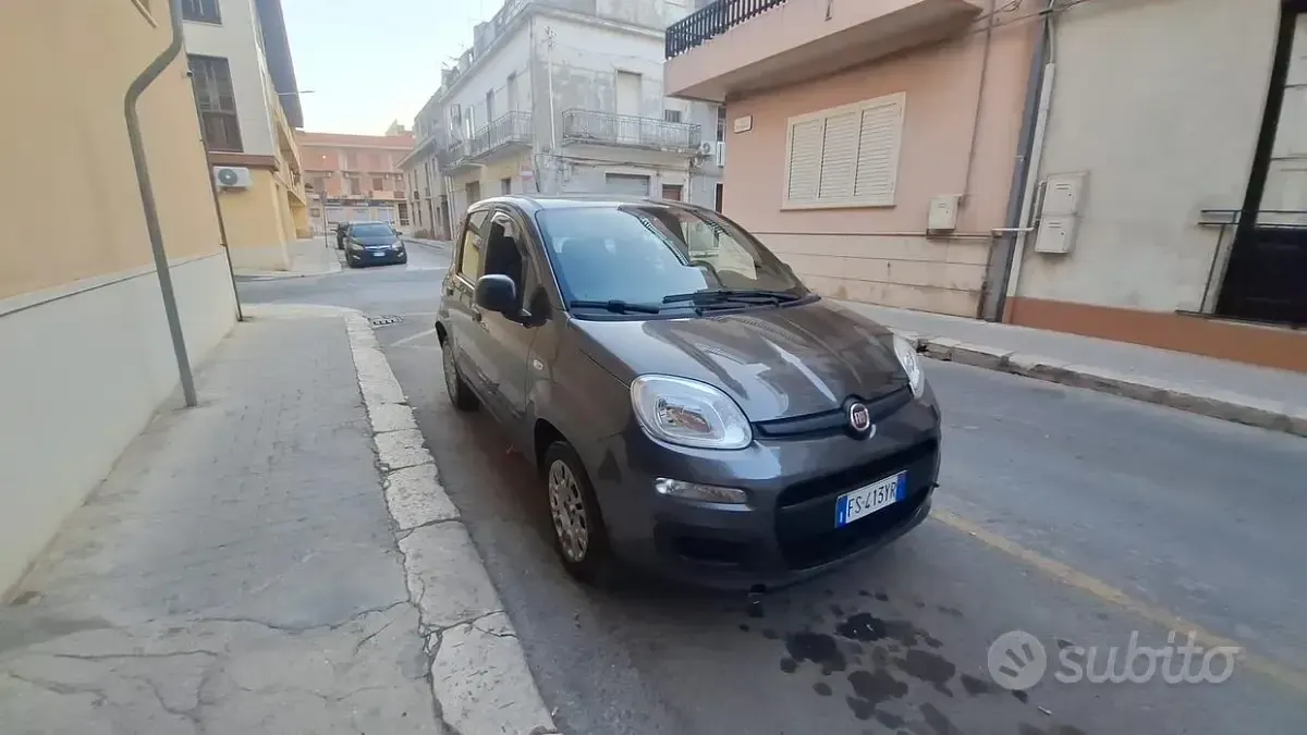 Usata Fiat Panda 69 CV (50 kW) 2018 Marrone Utilitaria