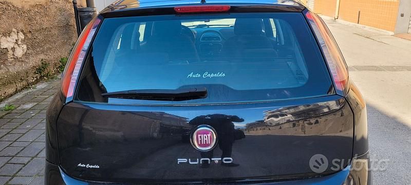 Usata Fiat Punto Lounge 69 CV (50 kW) 2013 Utilitaria