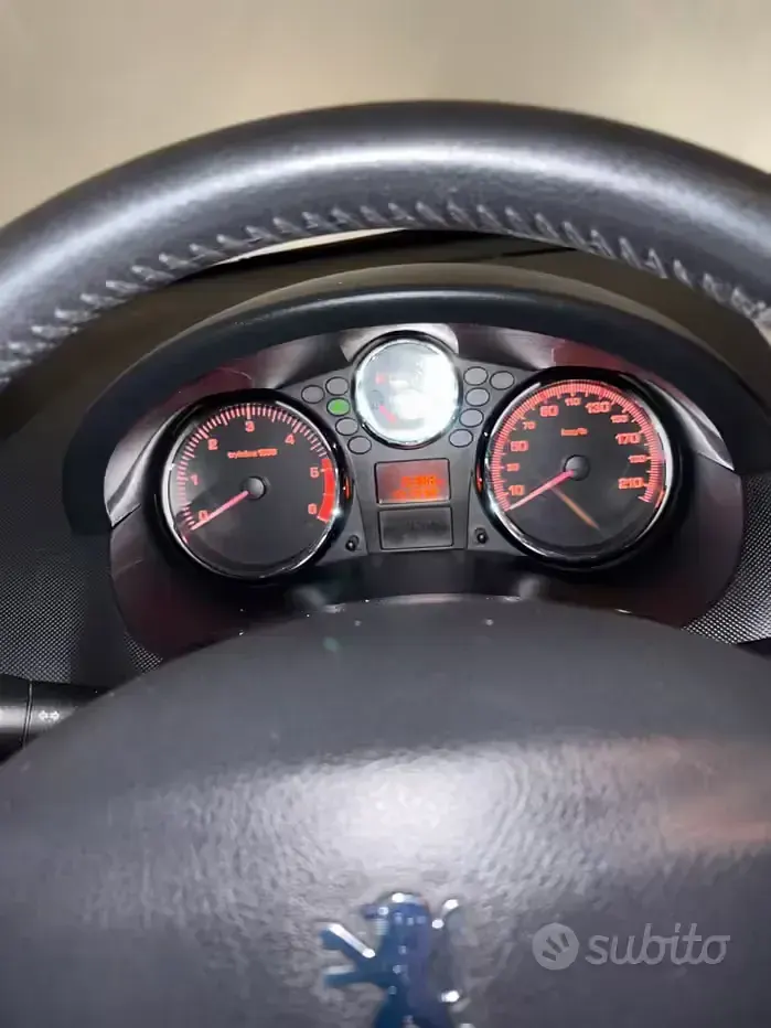 Usata Peugeot 206+ 68 CV (50 kW) 2011 Grigio Utilitaria