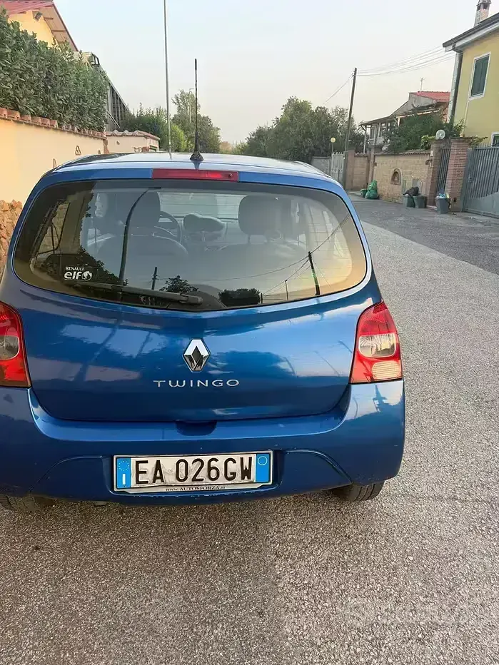 Usata Renault Twingo 58 CV (42 kW) 2009 Bluazzurro Utilitaria