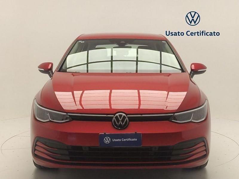 Usata VW Golf VIII Life 110 CV (80 kW) 2022 Rosso Utilitaria