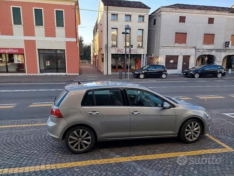Usata VW Golf VII 110 CV (80 kW) 2015 Berlina