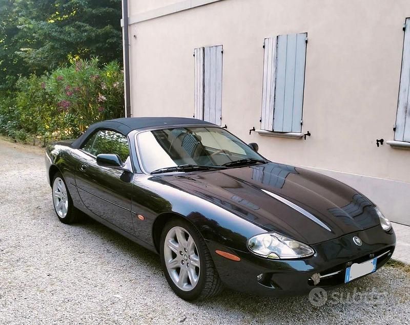 Usata Jaguar XK8 284 CV (208 kW) 1996 Nero Cabrio