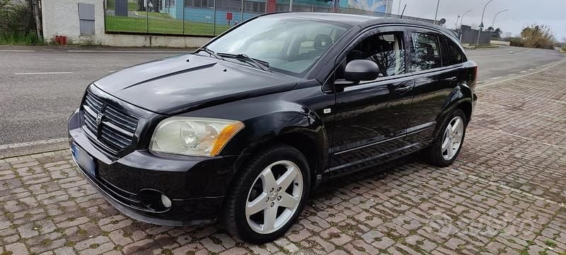 Nero Usata 2010 Dodge Caliber Due volumi | 3200 € (Buon prezzo) - Immagine 1/4