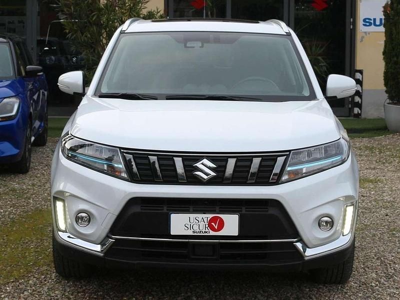 Usata Suzuki Vitara 102 CV (75 kW) 2022 Bianco perla metallizzato SUV