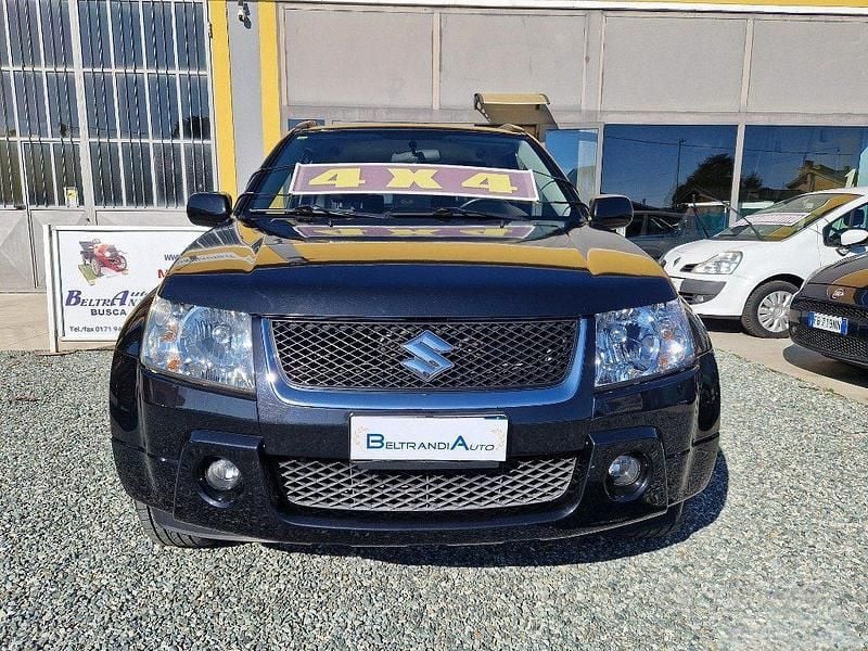Usata Suzuki Grand Vitara 106 CV (77 kW) 2007 Nero SUV