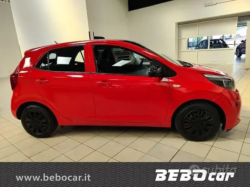 Usado Kia Picanto Active 67 CV (49 kW) 2018 Rojo Utilitario