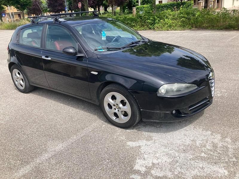 Nero Usata 2007 Alfa Romeo 147 Due volumi | 800 € (Super prezzo) - Immagine 1/4