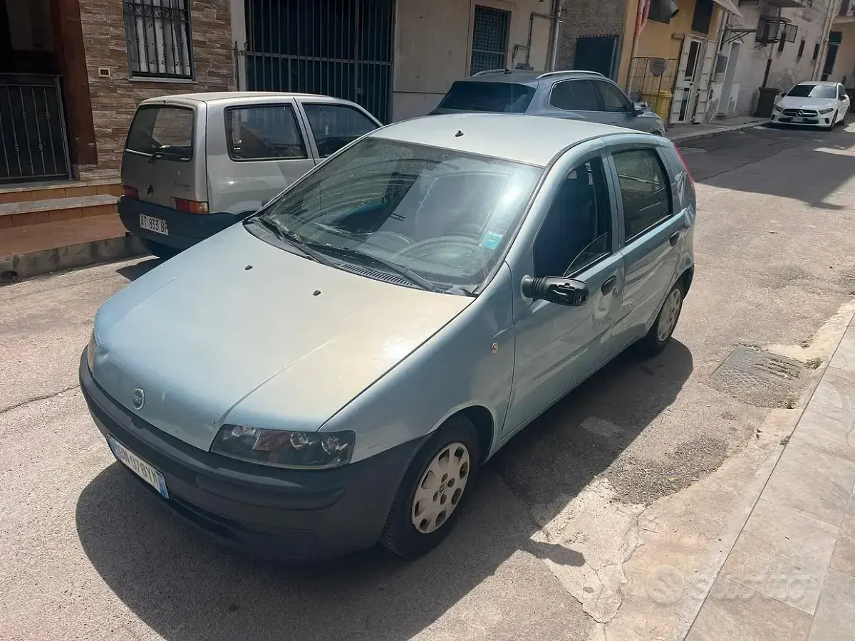 Usata Fiat Punto 60 CV (44 kW) 2001 Blu Utilitaria