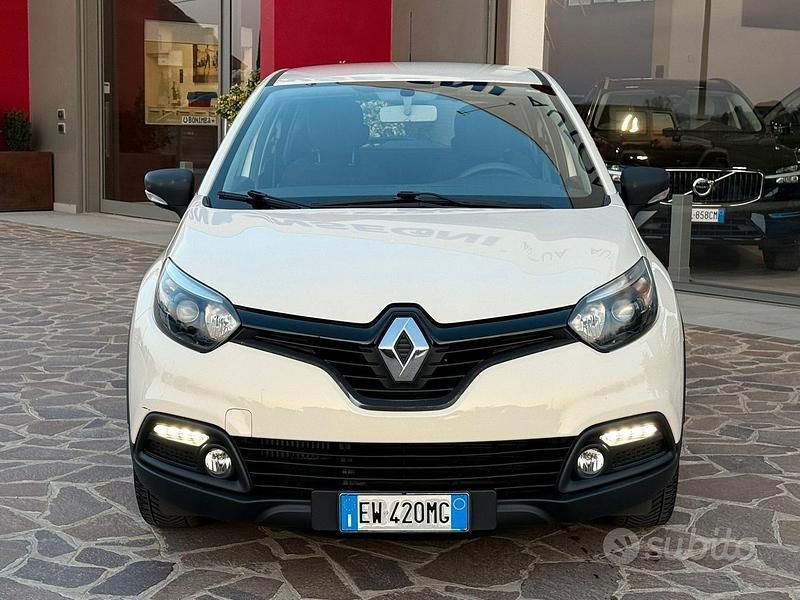 Usata Renault Captur 90 CV (66 kW) 2014 Beige SUV