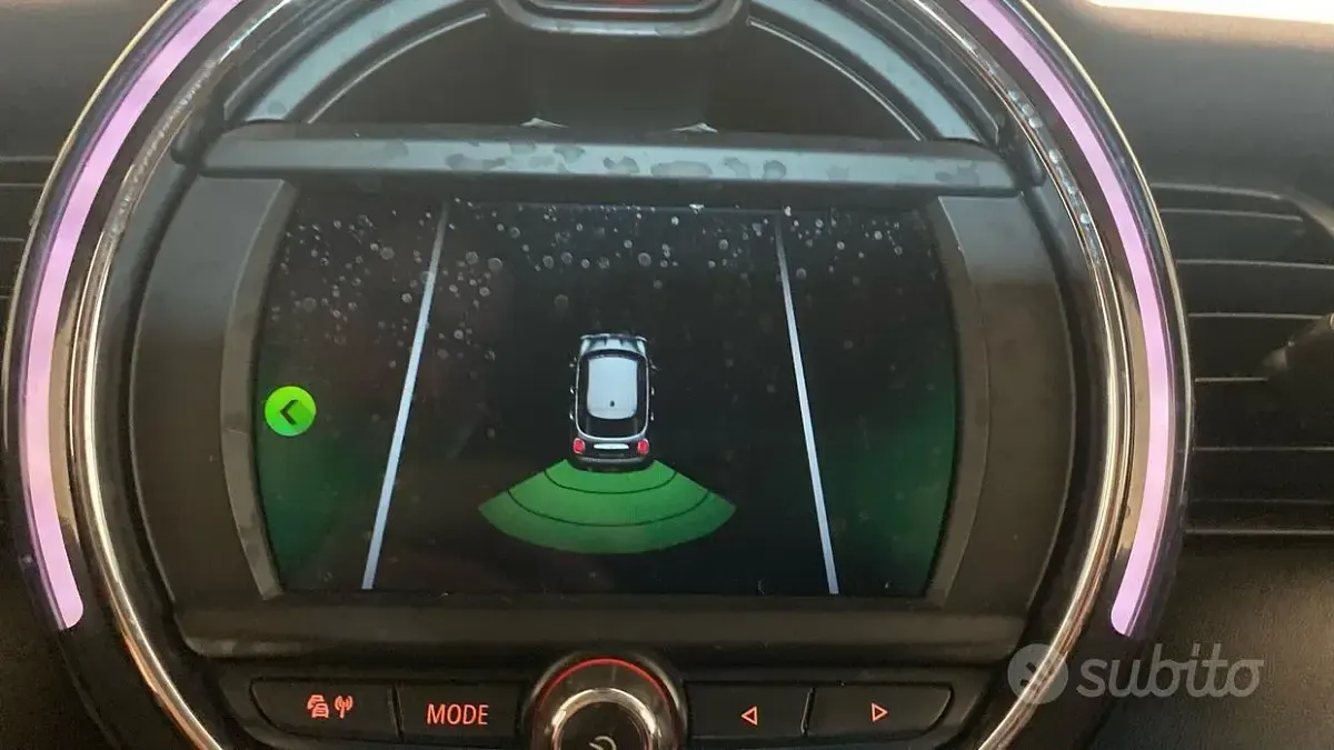 Usata Mini Cooper D 116 CV (85 kW) 2019 Verde Utilitaria