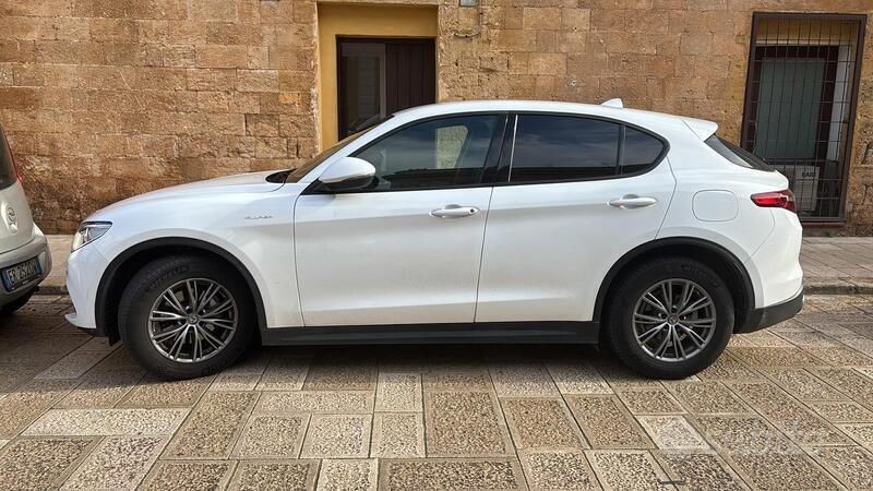 Bianco Usata 2020 Alfa Romeo Stelvio SUV | 21.000 € (Super prezzo) - Immagine 1/4