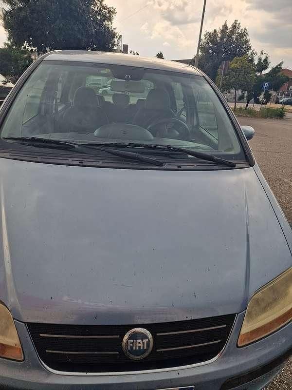 Usata Fiat Idea Dynamic 101 CV (74 kW) 2004 Blu/azzurro Monovolume